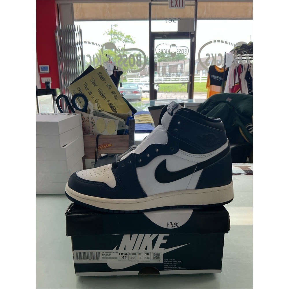 Nike Air Jordan 1 Retro High OG GS Boys' Sneakers 4.5y Midnight Navy FD1437-401